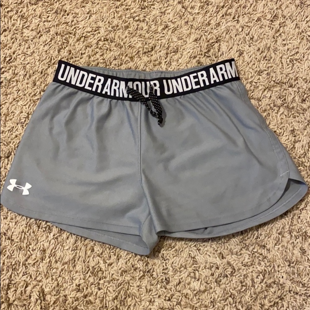 Girls UNDER ARMOUR shorts